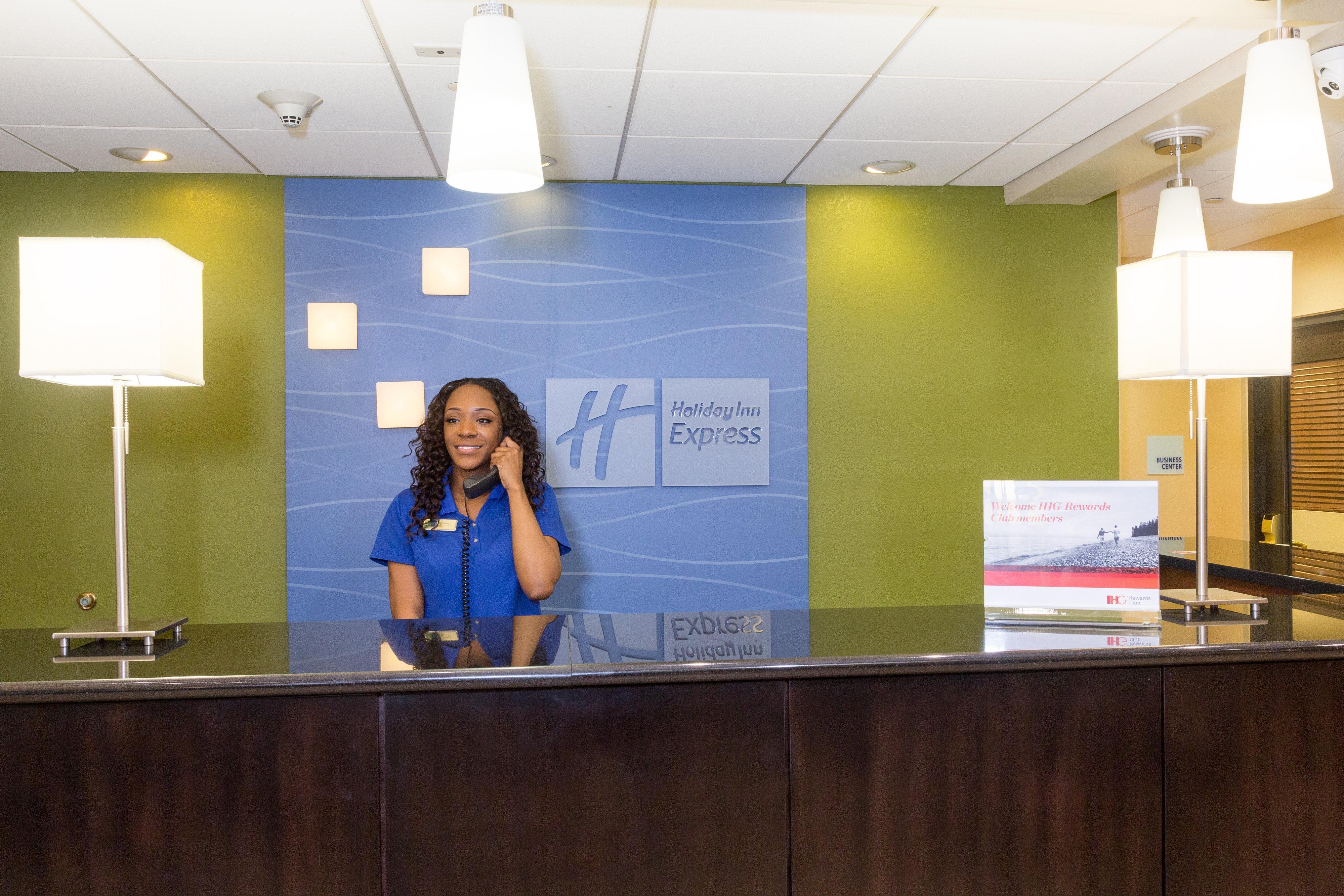 Holiday Inn Express Hotel & Suites Jacksonville Airport By Ihg Экстерьер фото