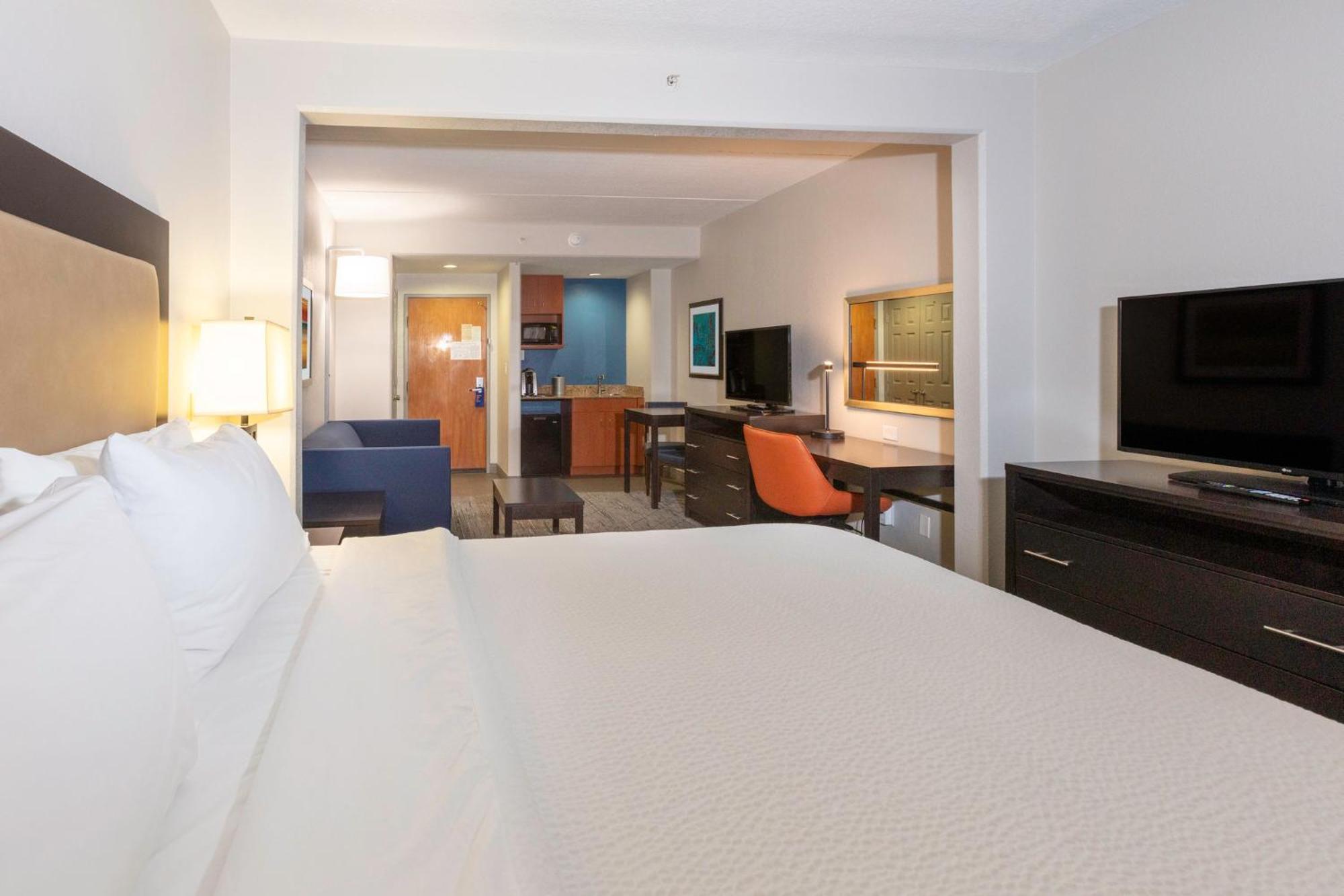 Holiday Inn Express Hotel & Suites Jacksonville Airport By Ihg Экстерьер фото