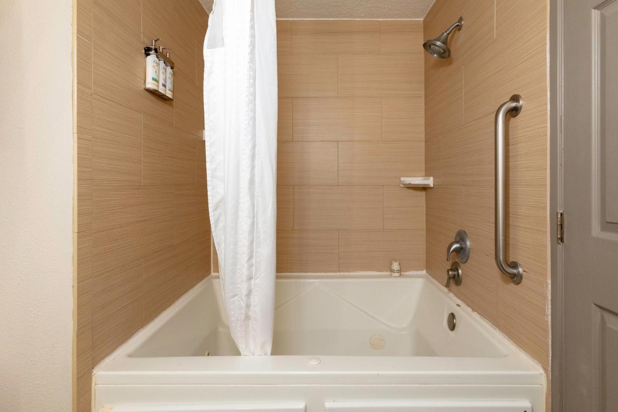 Holiday Inn Express Hotel & Suites Jacksonville Airport By Ihg Экстерьер фото