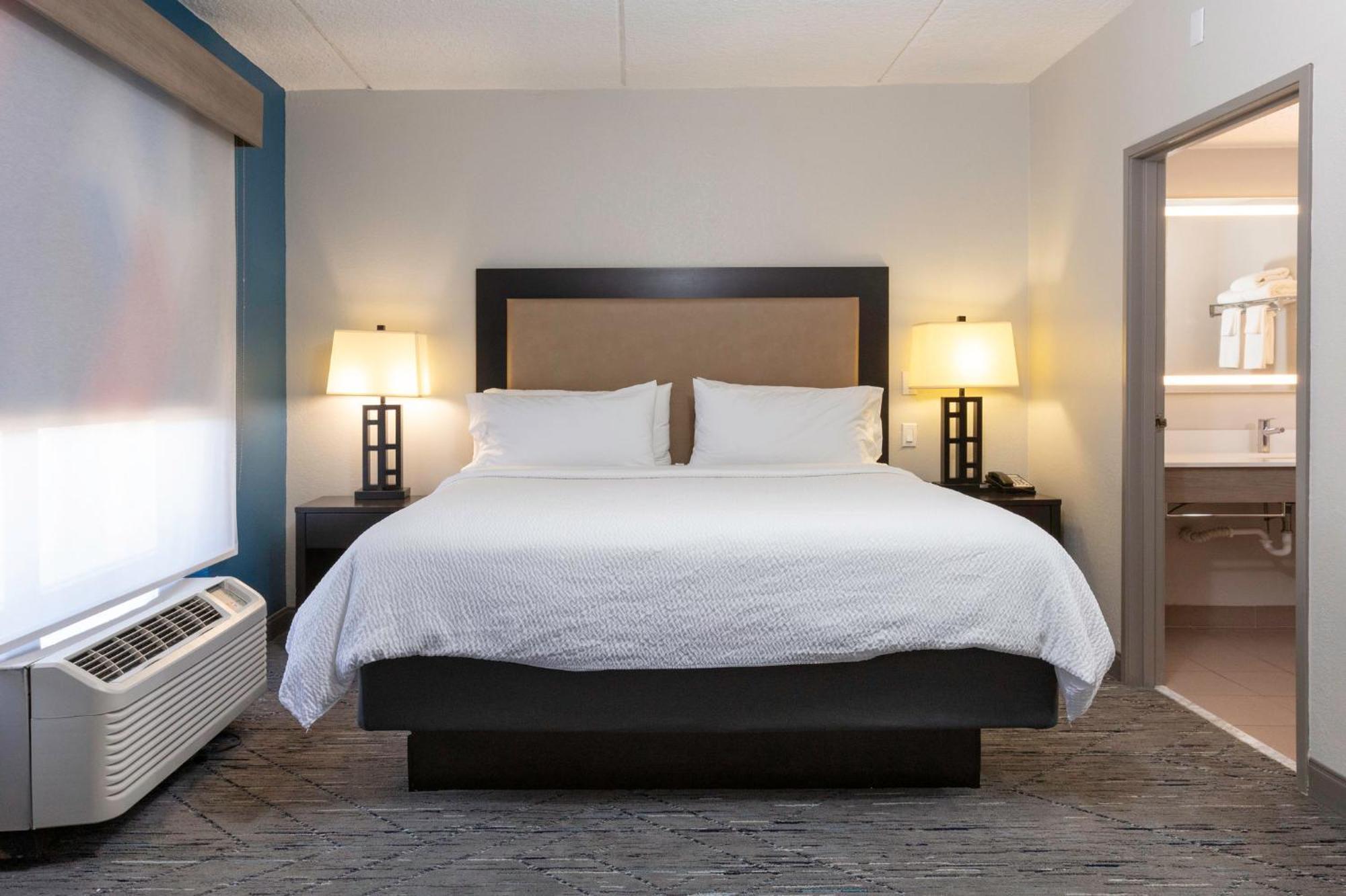 Holiday Inn Express Hotel & Suites Jacksonville Airport By Ihg Экстерьер фото