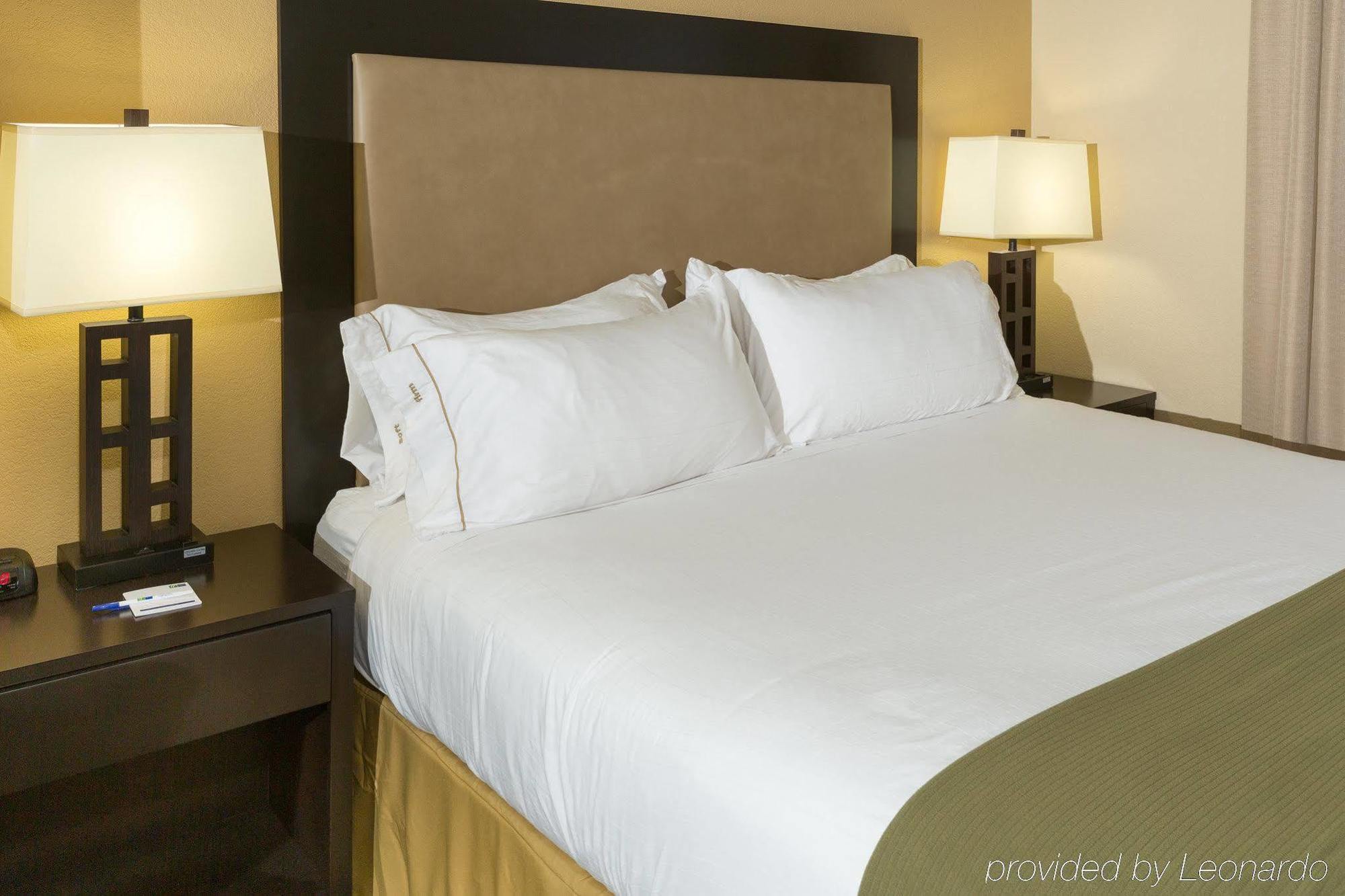 Holiday Inn Express Hotel & Suites Jacksonville Airport By Ihg Экстерьер фото